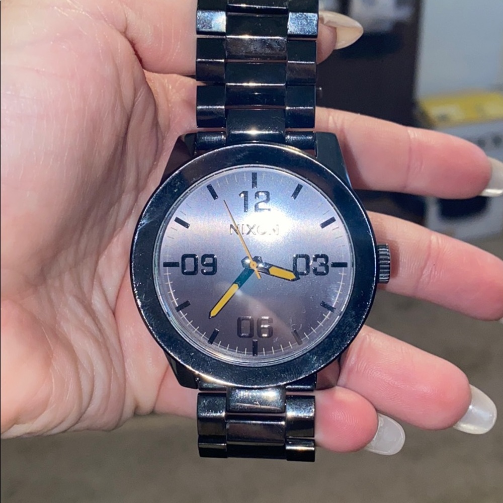 Nixon watch